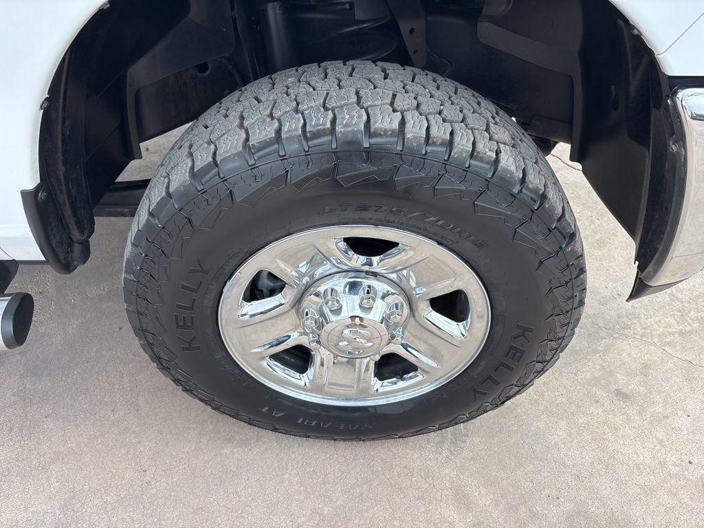 Used 2018 RAM 2500 Tradesman w/ Chrome Appearance Group AWD/4WD image 12