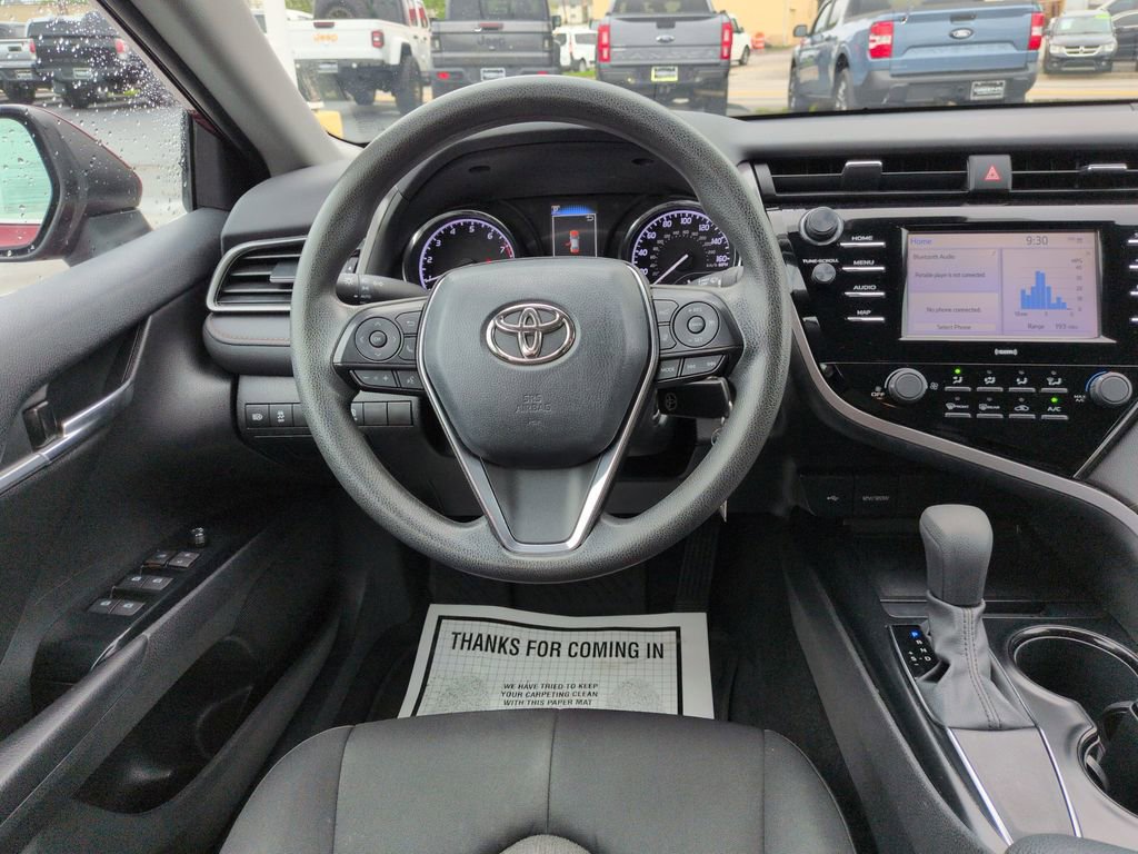 Used 2020 Toyota Camry LE FWD image 13