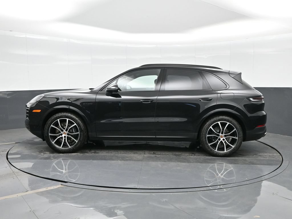 New 2026 Porsche Cayenne E-Hybrid AWD/4WD image 2