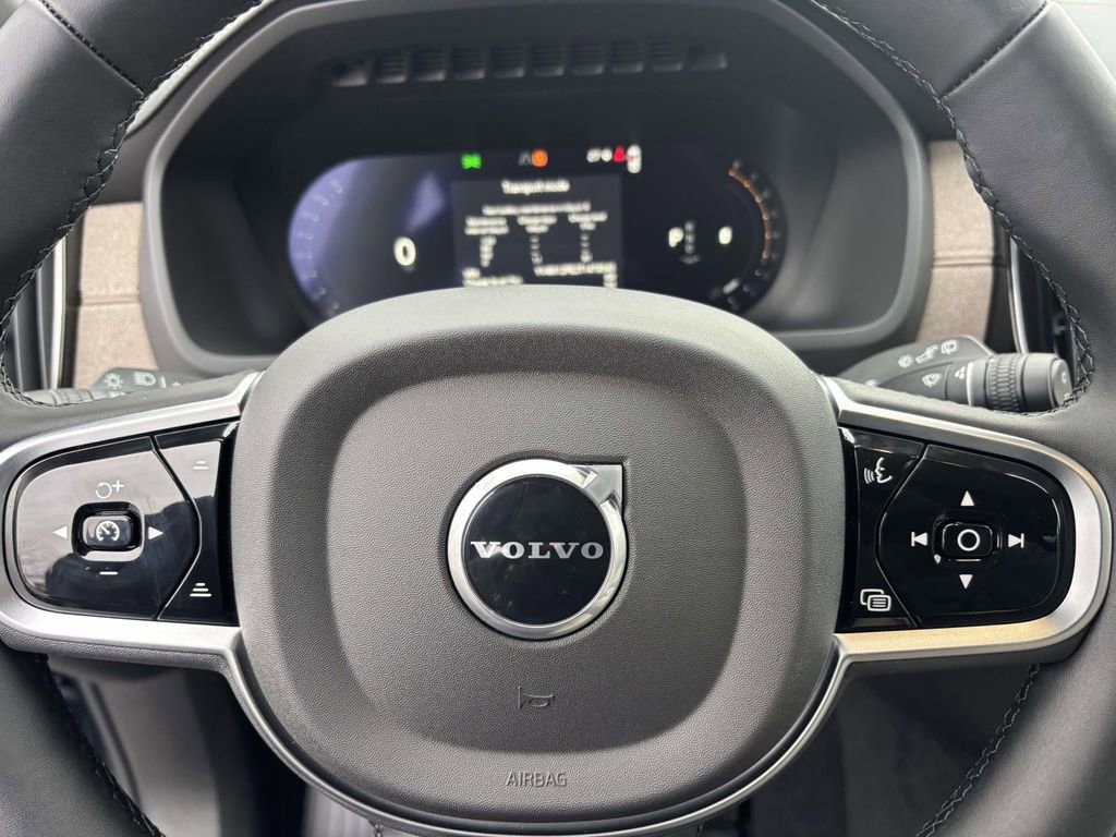 New 2026 Volvo XC90 B5 Plus image 18