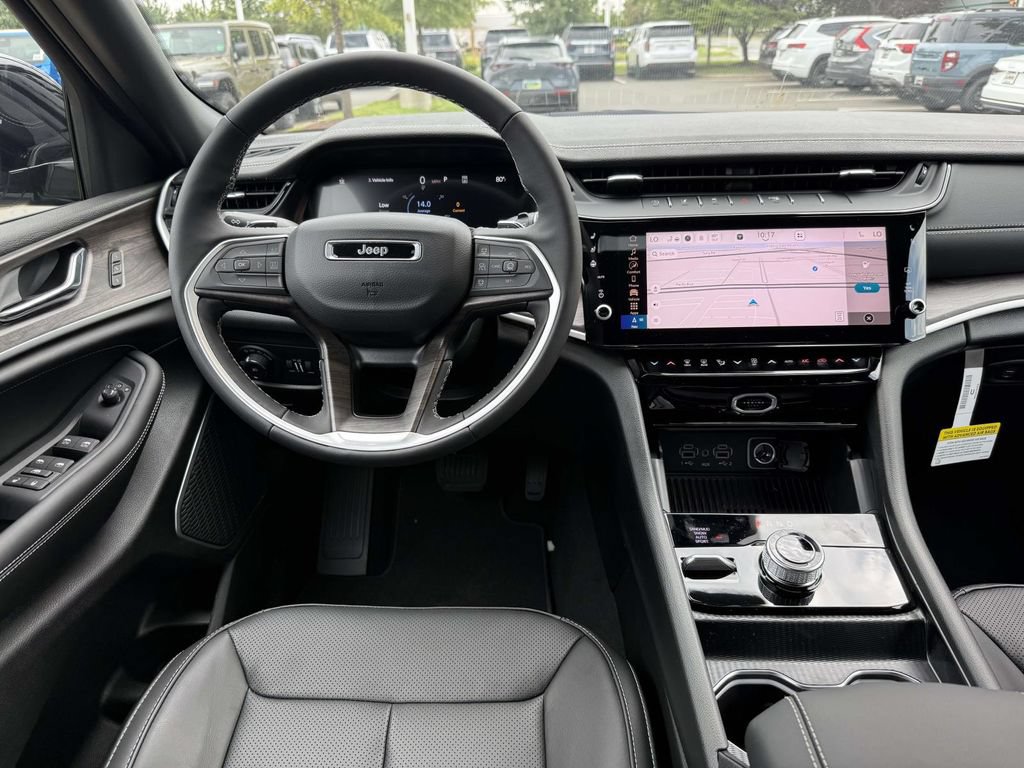 New 2026 Jeep Grand Cherokee Limited AWD/4WD image 18