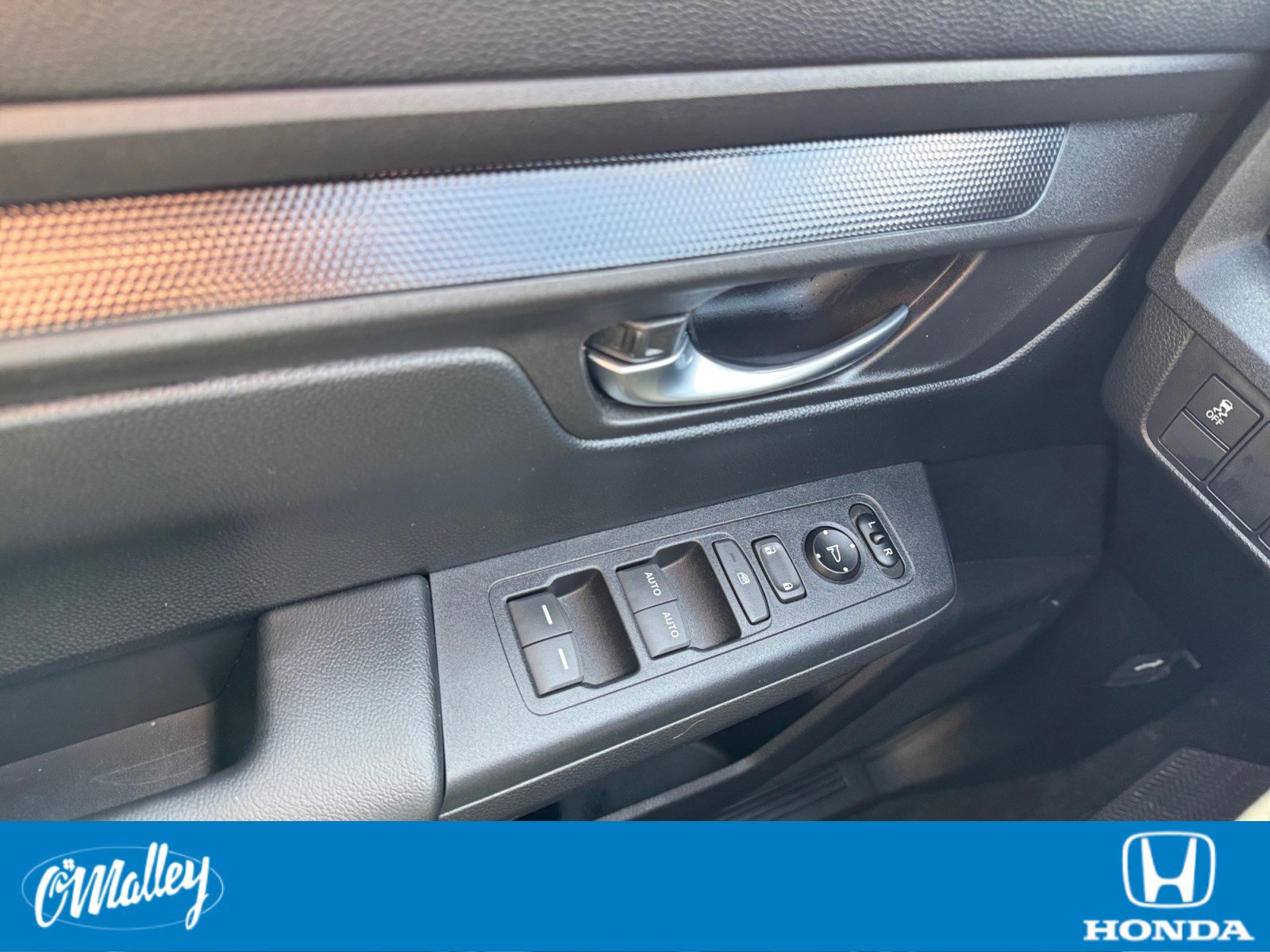 Certified 2025 Honda CR-V EX image 19