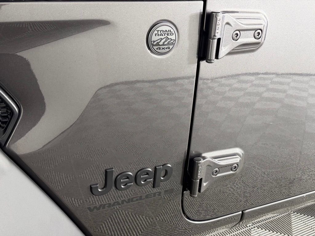 Used 2024 Jeep Wrangler Unlimited Sport AWD/4WD image 36