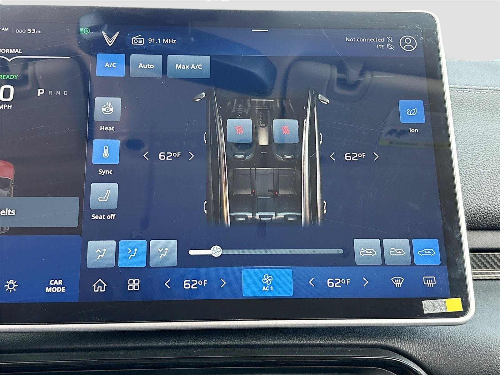 New 2025 VinFast VF 8 Eco AWD/4WD image 15