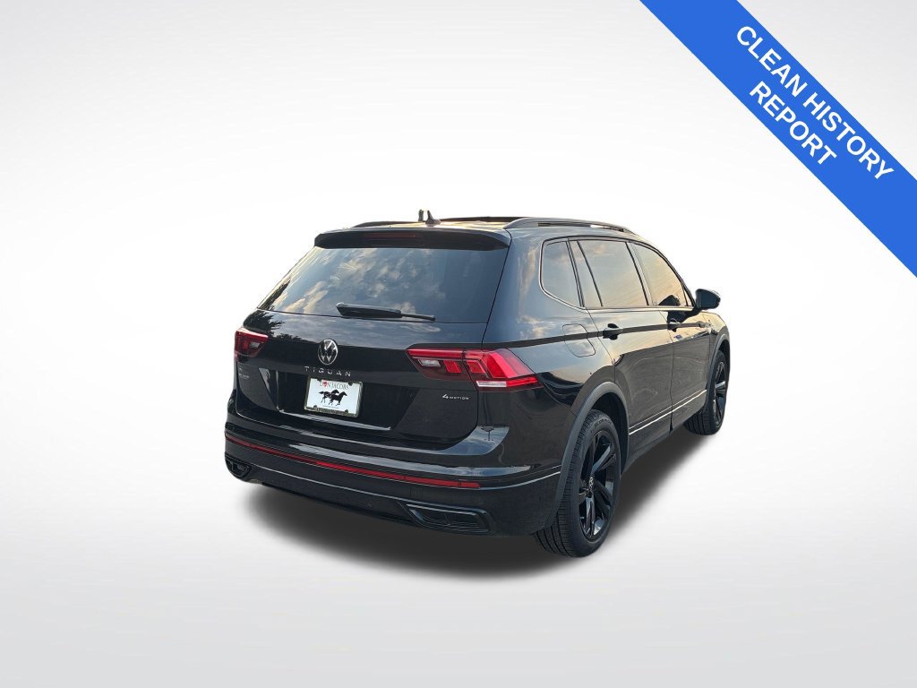 Used 2024 Volkswagen Tiguan SE R-Line AWD/4WD image 4