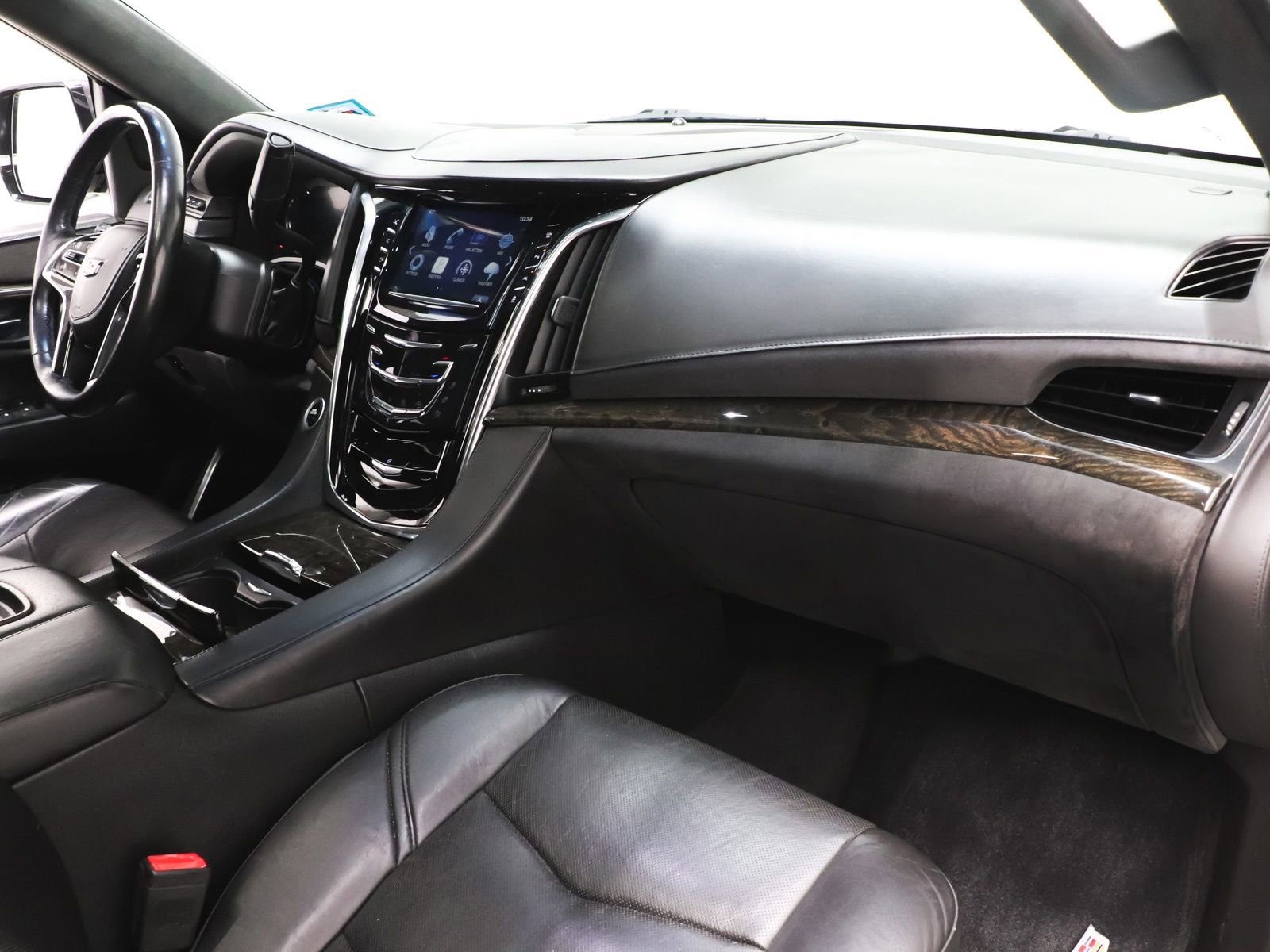 Used 2016 Cadillac Escalade Platinum AWD/4WD image 31