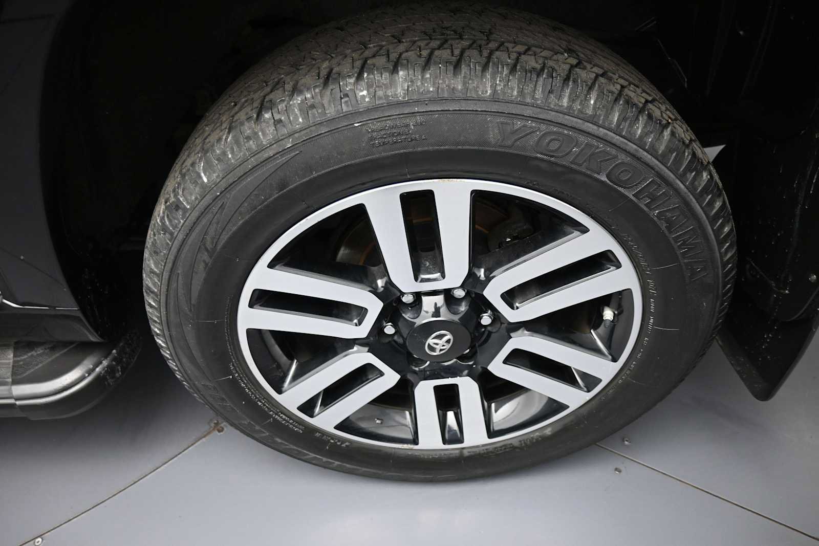 Certified 2019 Toyota 4Runner Limited AWD/4WD image 14