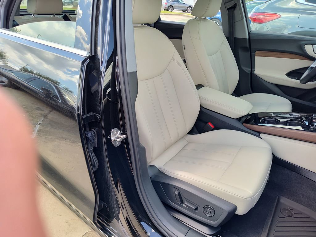 Used 2025 Audi A5 2.0T Premium Plus w/ Premium Plus image 32