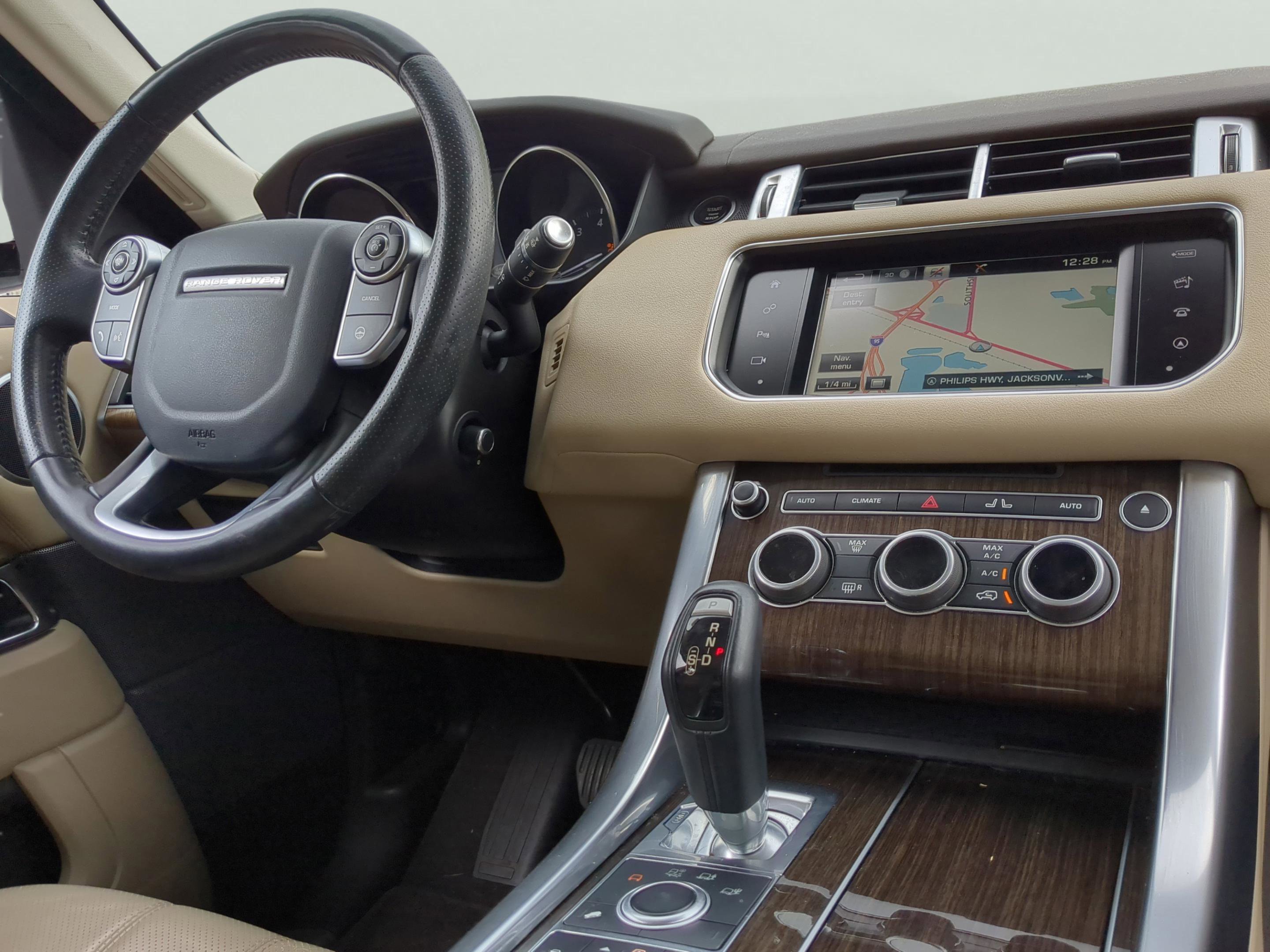 Used 2016 Land Rover Range Rover Sport HSE image 10