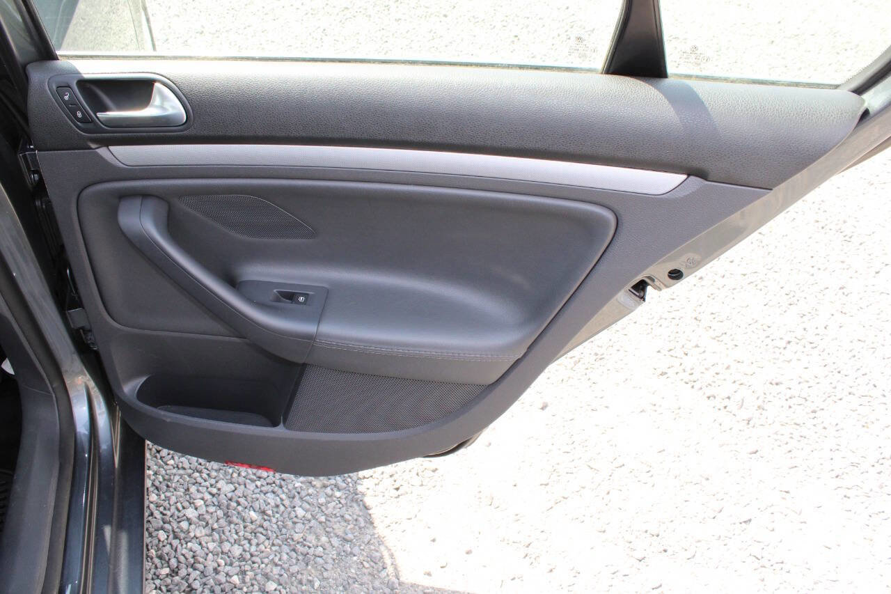 Used 2009 Volkswagen Jetta SE FWD image 22