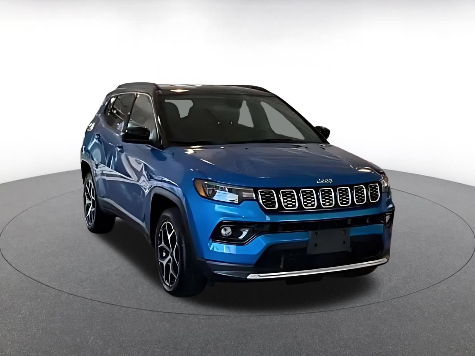 Used 2025 Jeep Compass Limited AWD/4WD image 3