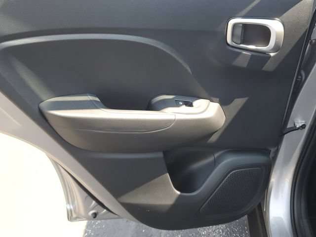 New 2026 Hyundai Venue SE FWD image 16
