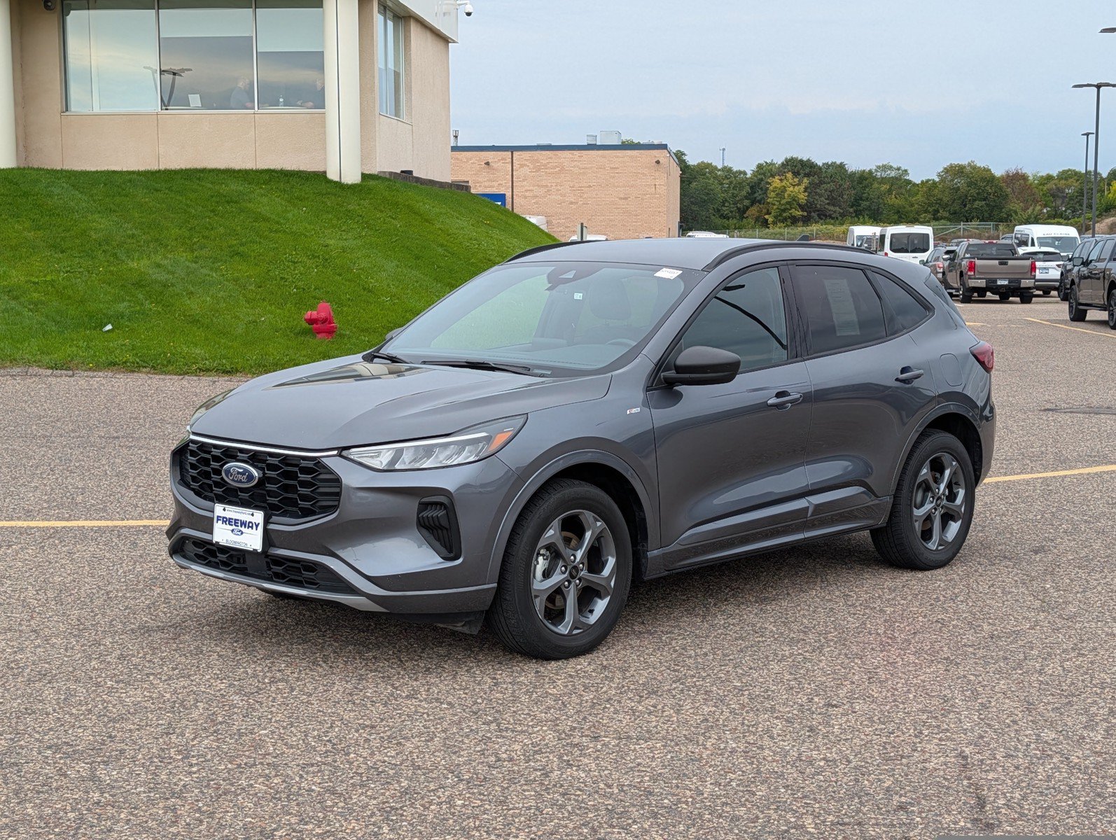 Used 2024 Ford Escape ST-Line AWD/4WD image 1