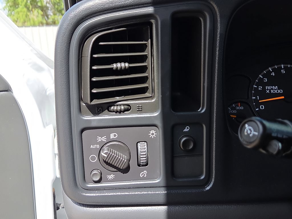 Used 2006 Chevrolet Silverado 2500 W/T RWD image 21