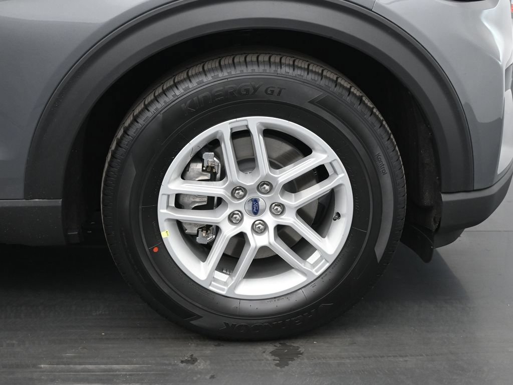 New 2026 Ford Explorer Active RWD image 22