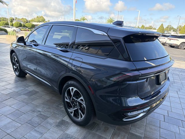 Certified 2024 Lincoln Nautilus Premier AWD/4WD image 4