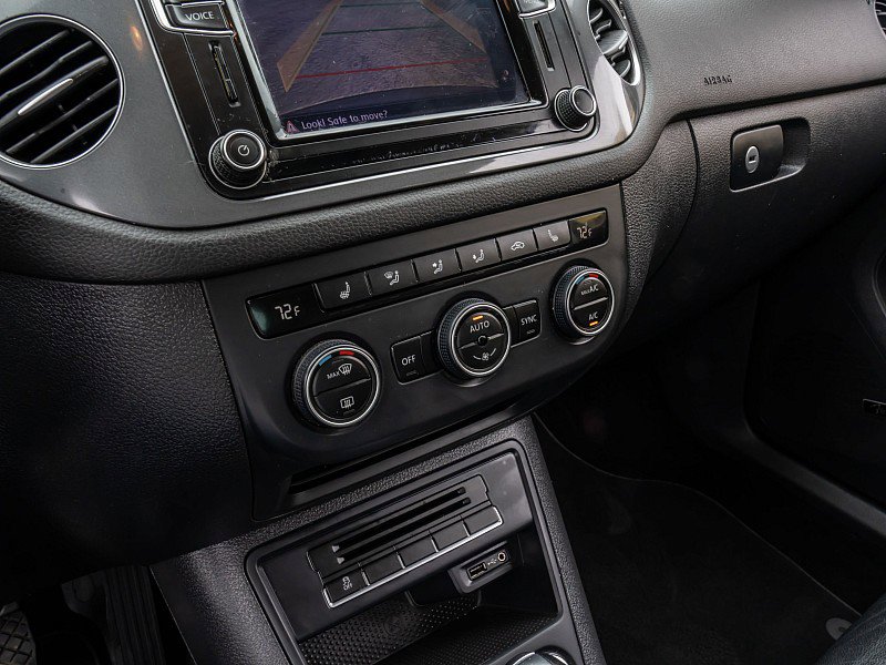 Used 2016 Volkswagen Tiguan SEL image 28