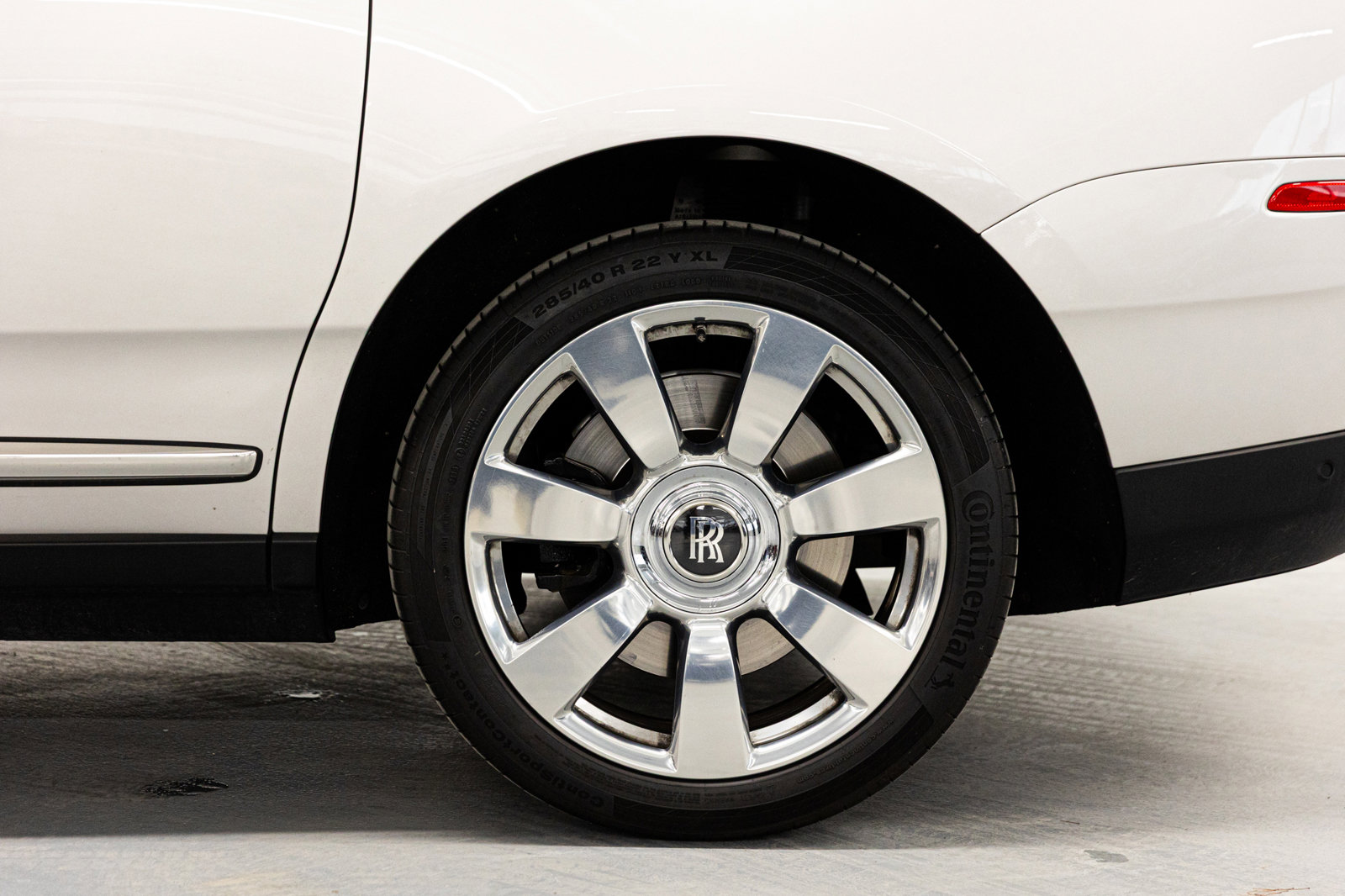 Used 2020 Rolls-Royce Cullinan image 13