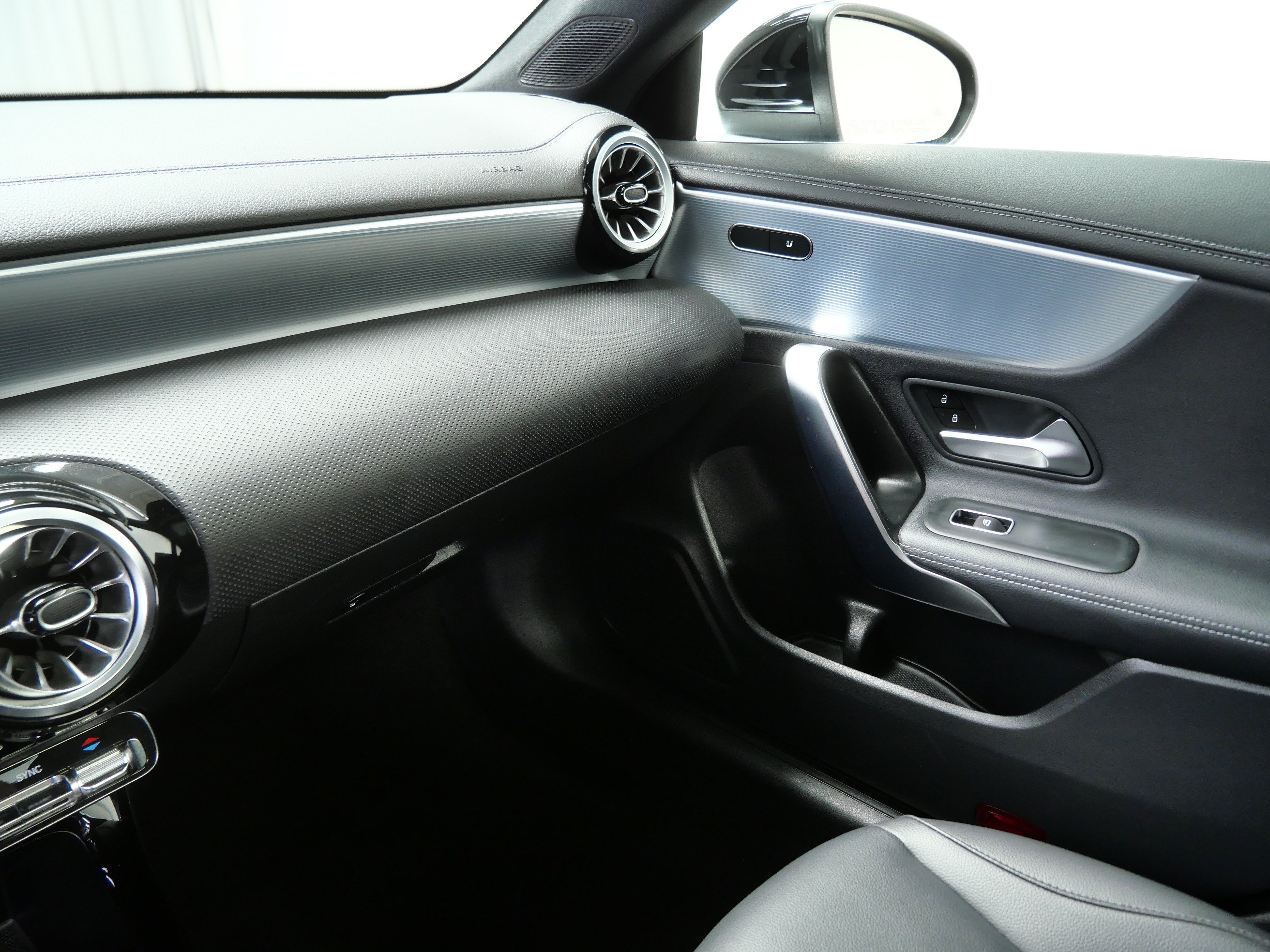 Certified 2022 Mercedes-Benz CLA 250 4MATIC w/ Premium Package Lite image 19