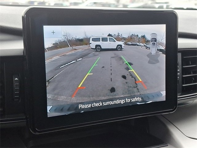 Used 2022 Ford Explorer XLT image 17