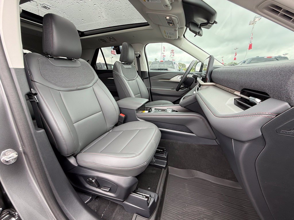 New 2026 Ford Explorer Active w/ Active Comfort Package AWD/4WD image 24