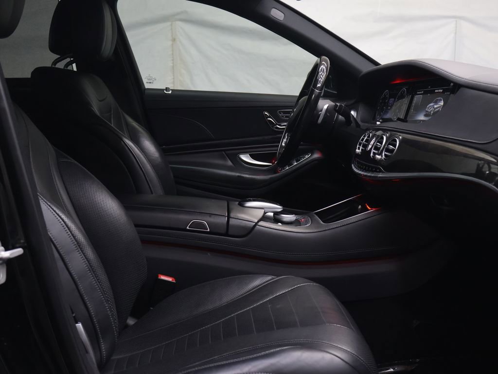 Used 2017 Mercedes-Benz S 550 4MATIC Sedan w/ Premium Package image 11