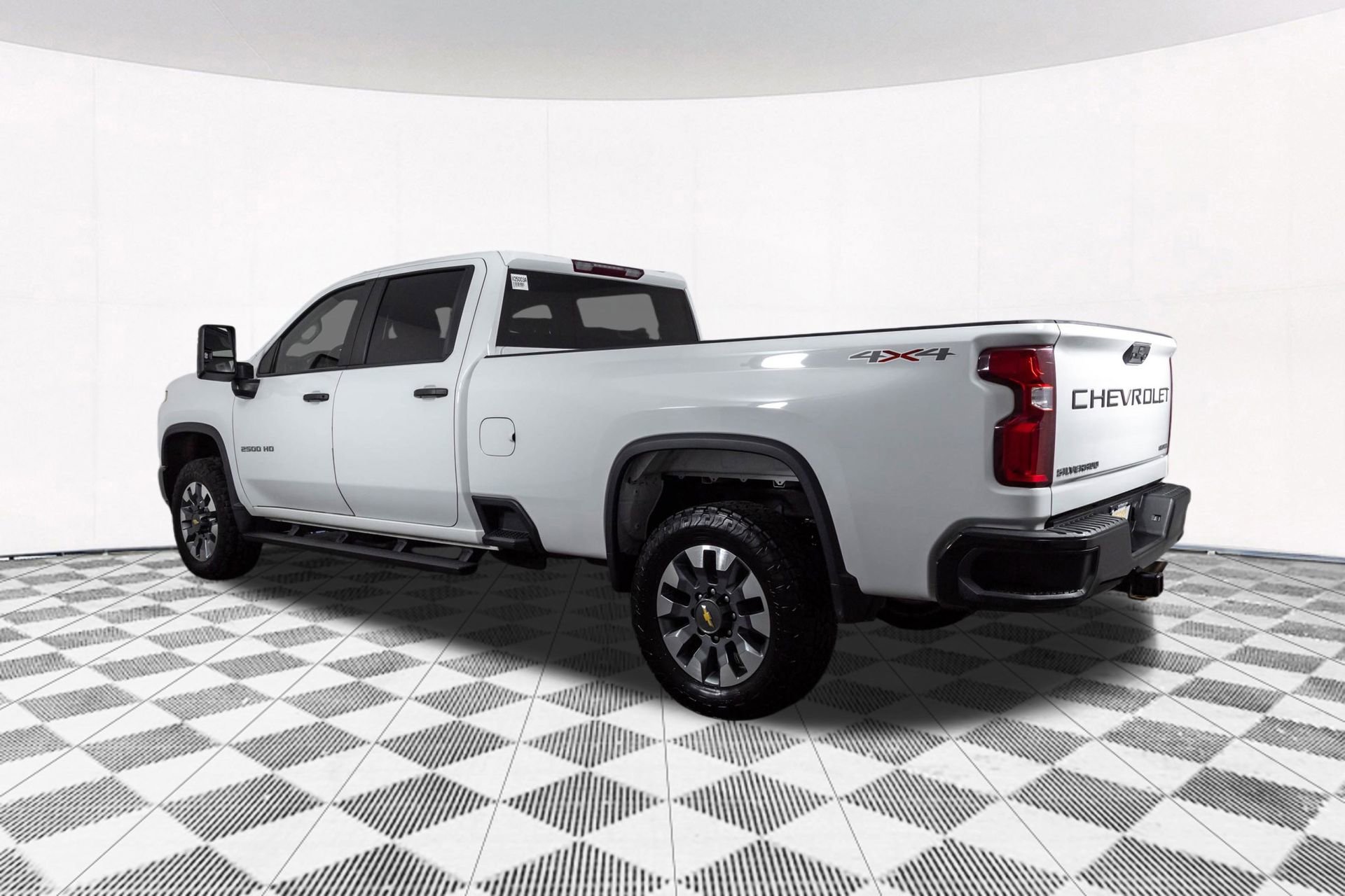 Used 2021 Chevrolet Silverado 2500 Custom w/ Custom Value Package AWD/4WD image 13