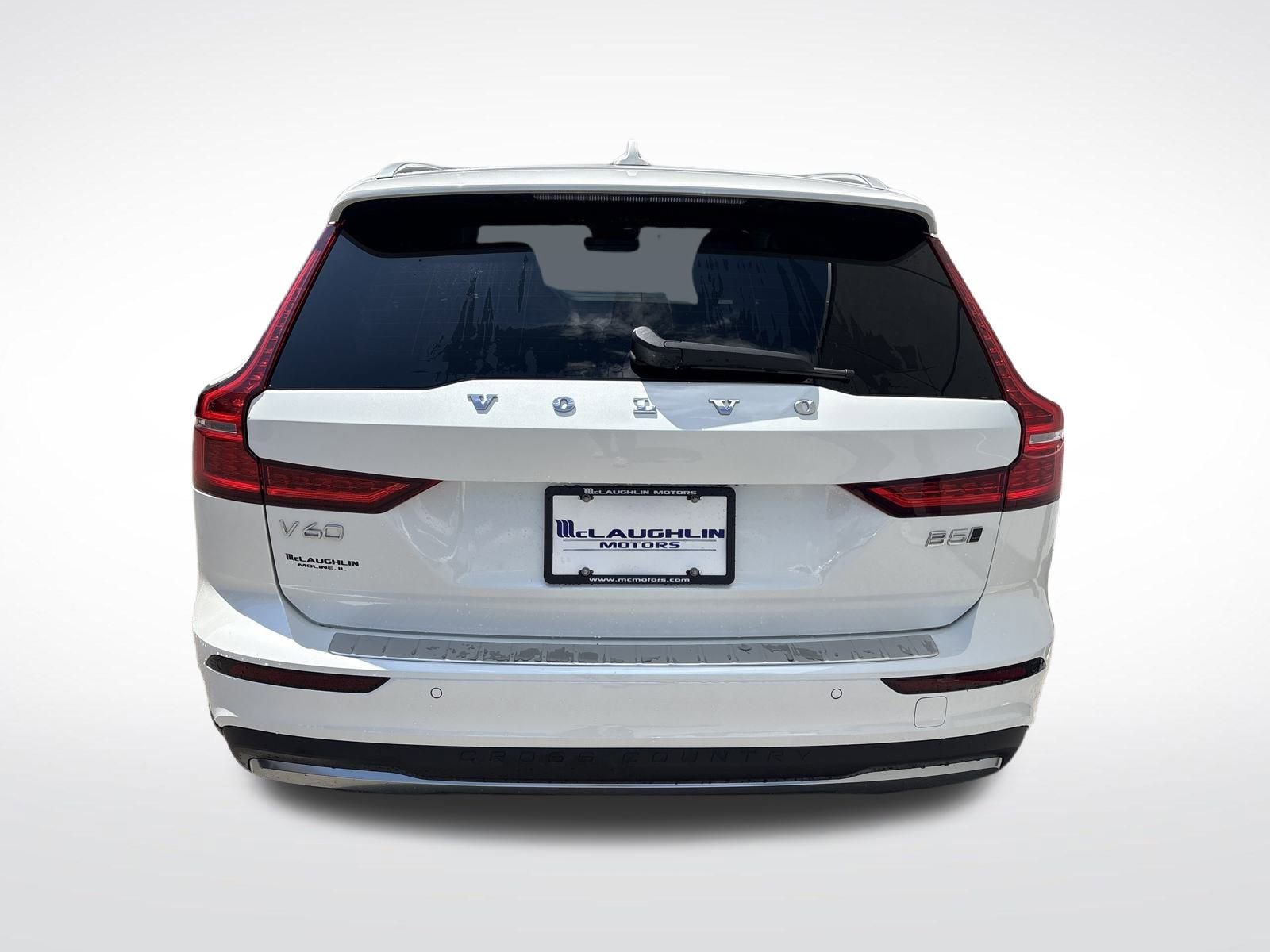 New 2025 Volvo V60 B5 Cross Country Plus w/ Protection Package Premier image 4