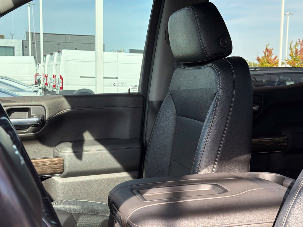 Used 2020 Chevrolet Silverado 1500 RST AWD/4WD image 14