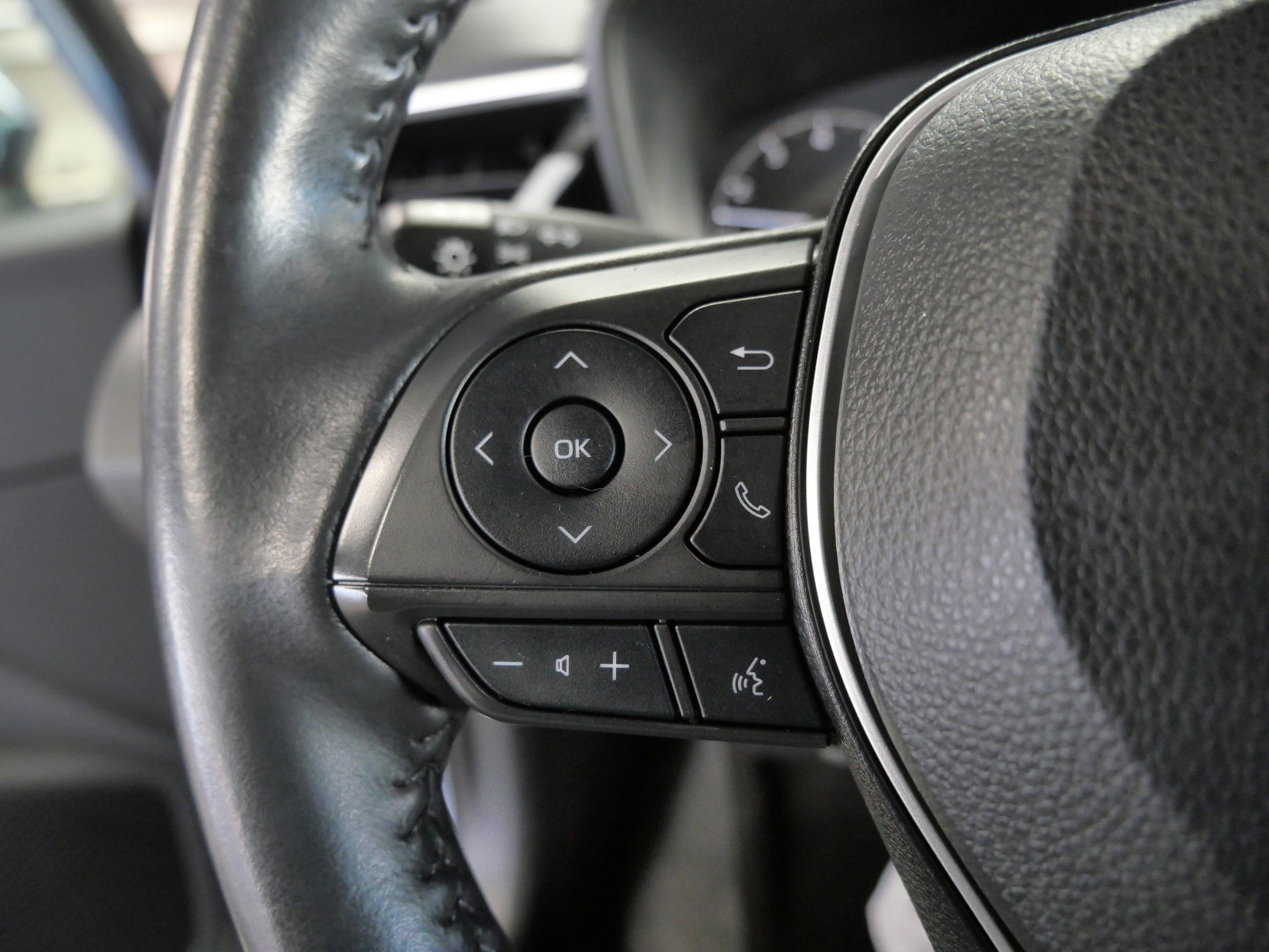 Certified 2023 Toyota Corolla SE image 28