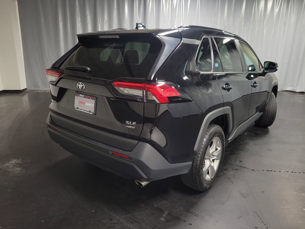 Used 2024 Toyota RAV4 XLE AWD/4WD image 8