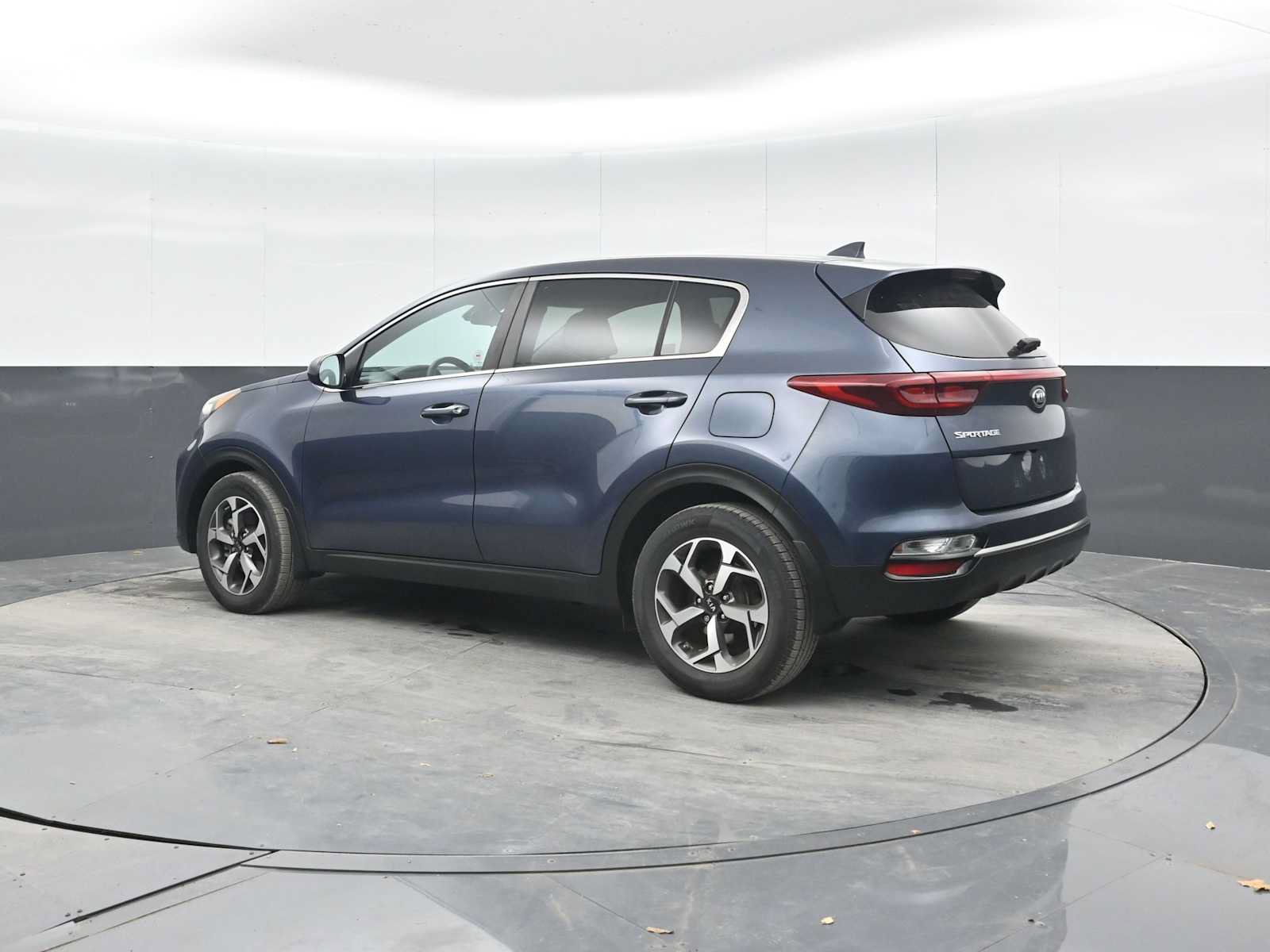 Used 2020 Kia Sportage LX FWD image 2