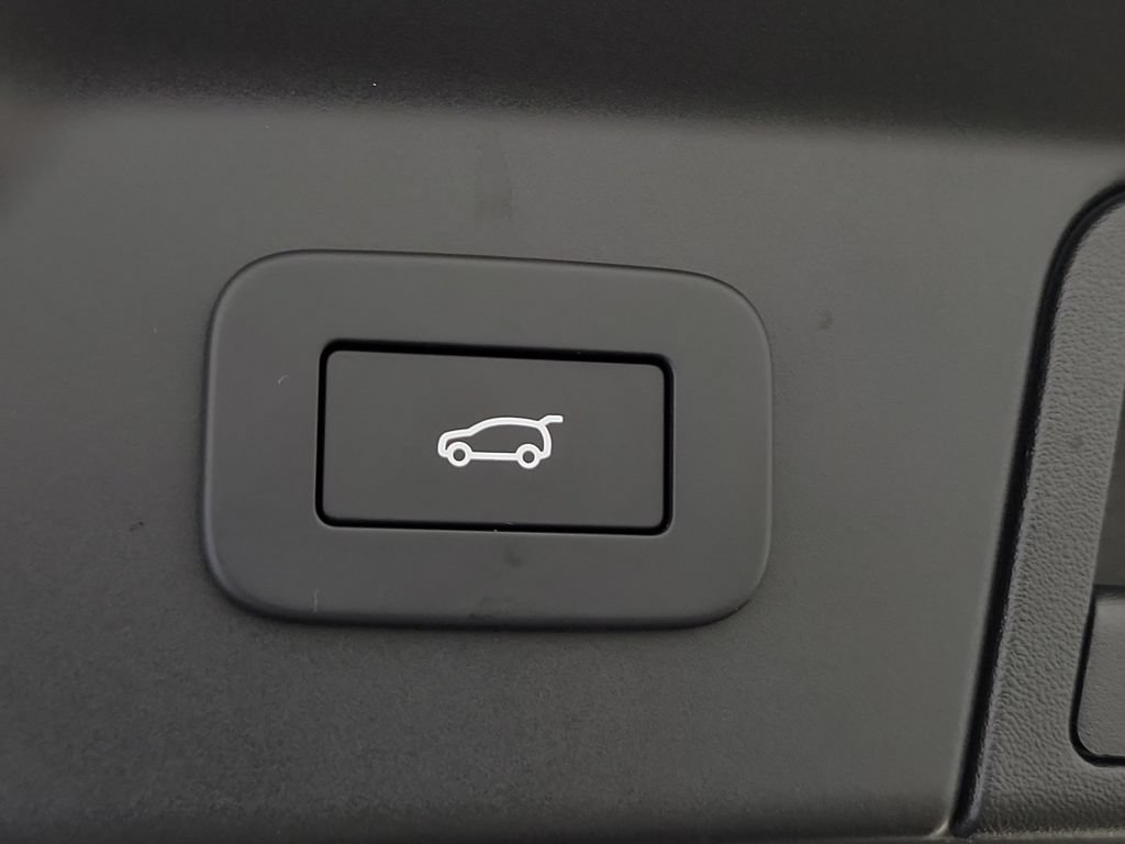 Used 2024 Land Rover Range Rover Velar Dynamic SE AWD/4WD image 7
