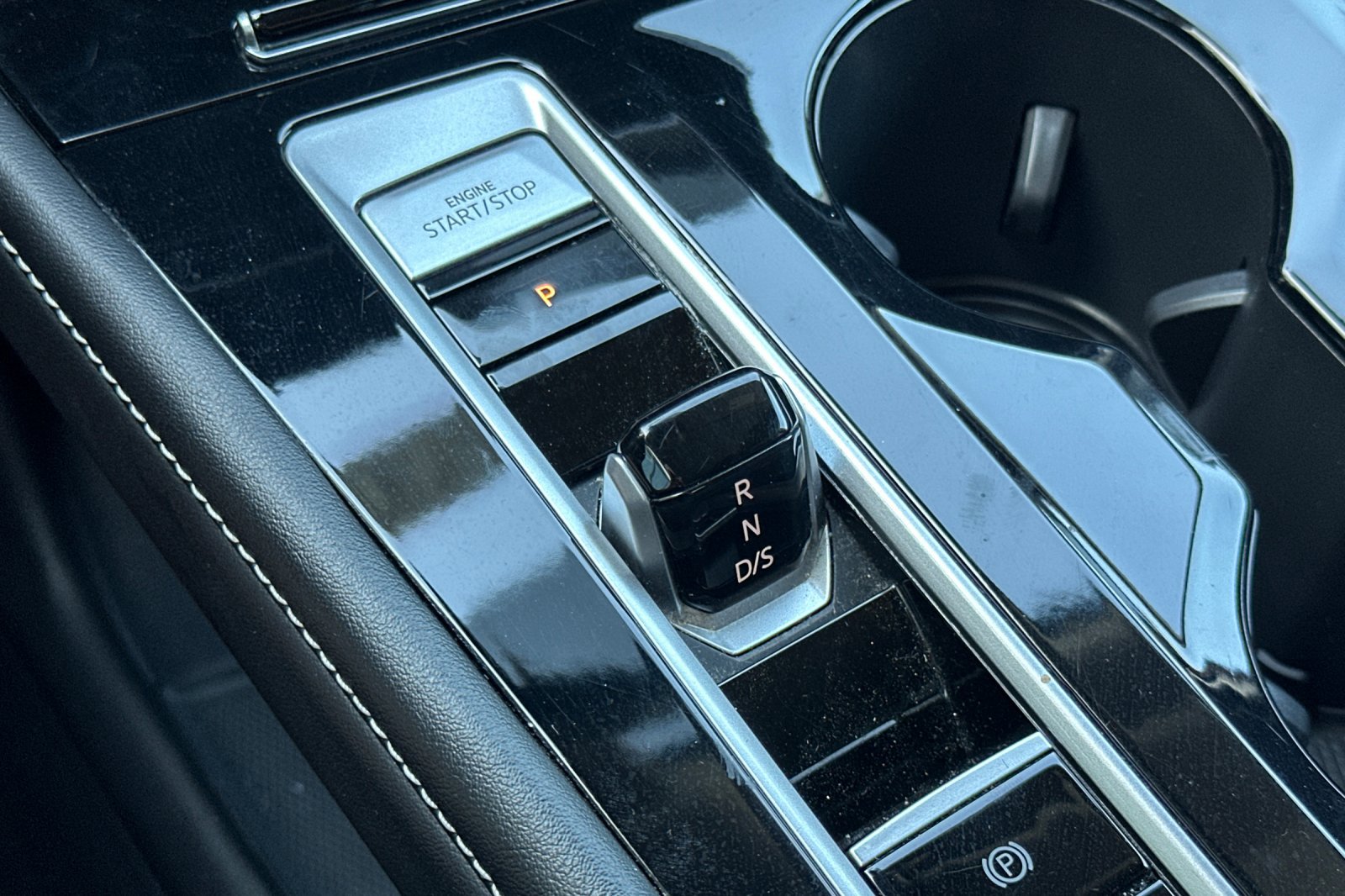 Certified 2024 Volkswagen Atlas SE image 22