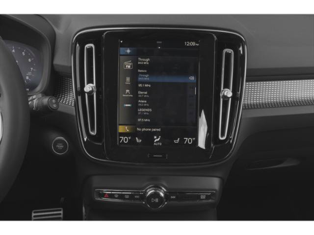 Used 2021 Volvo XC40 T4 R-Design w/ Climate Package FWD image 10
