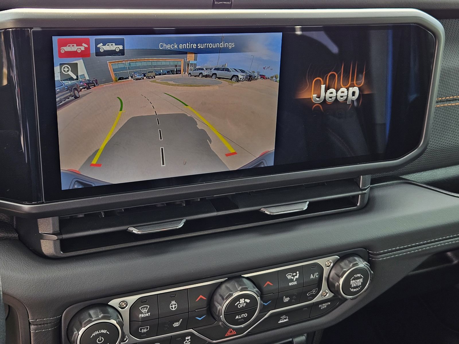 New 2026 Jeep Gladiator Mojave w/ Technology Group AWD/4WD image 20