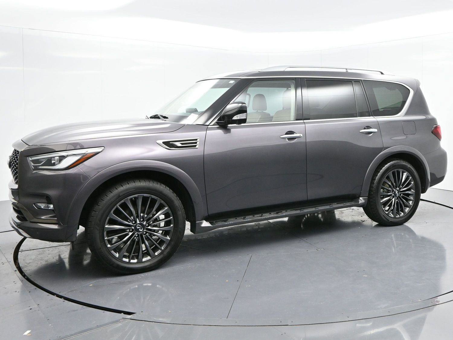 Used 2022 INFINITI QX80 Premium Select w/ Cargo Package image 3