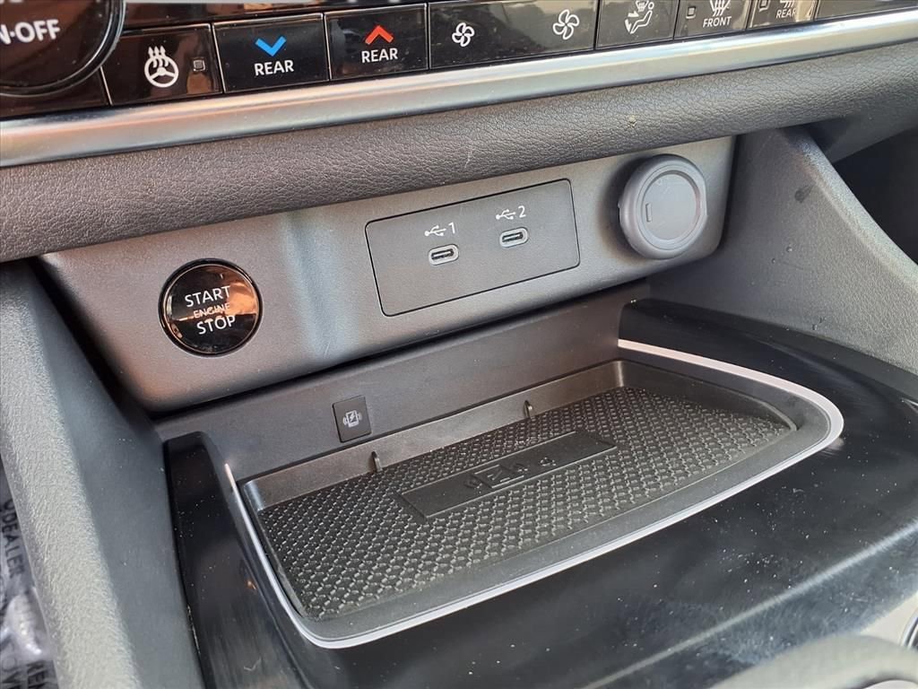 Certified 2025 Nissan Rogue SL w/ Tech Package image 9