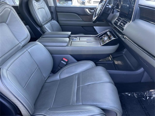 Used 2022 Lincoln Navigator Black Label image 35