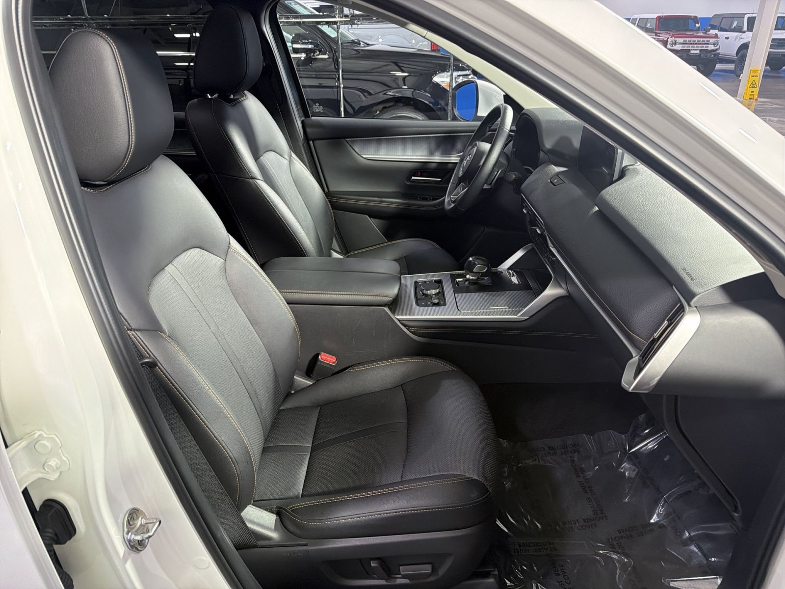 Used 2024 MAZDA CX-90 Plug-In Hybrid w/ Preferred AWD/4WD image 25