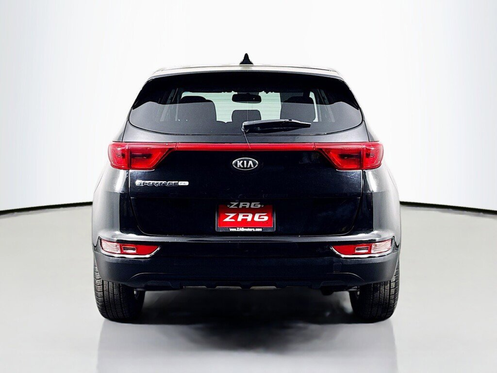 Used 2017 Kia Sportage LX image 4