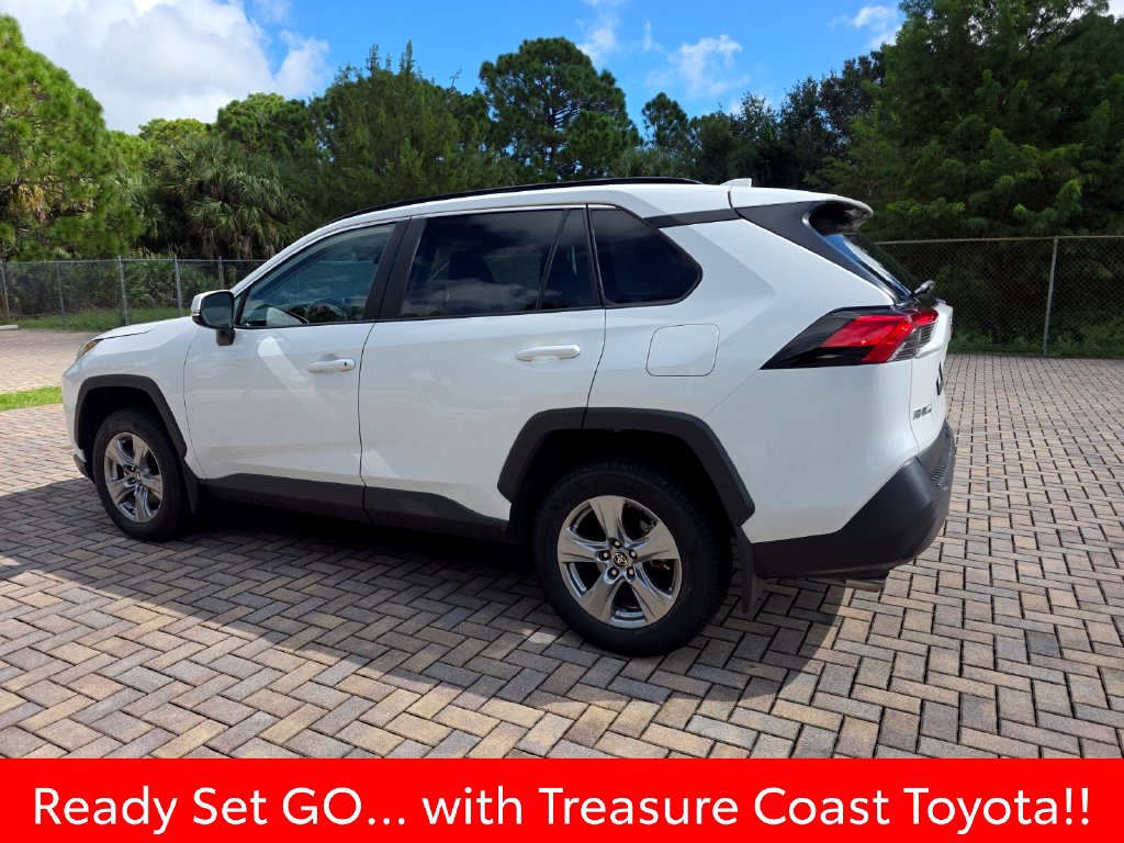 Used 2025 Toyota RAV4 XLE AWD/4WD image 10