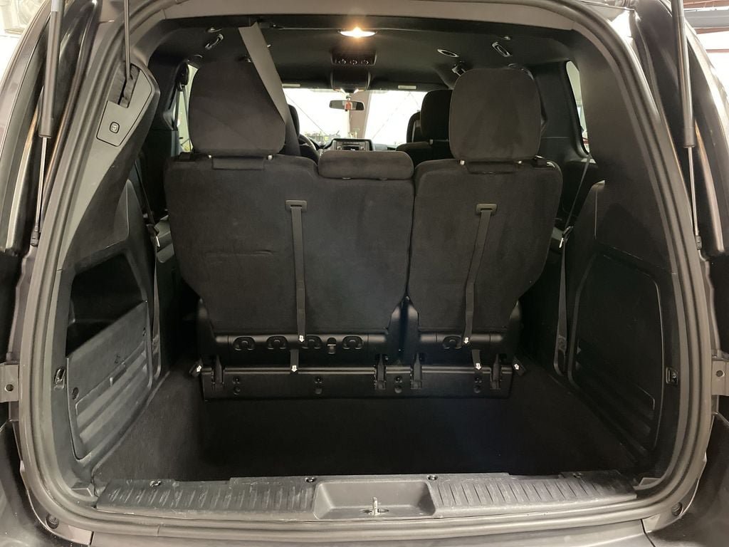 Used 2016 Dodge Grand Caravan SXT FWD image 22