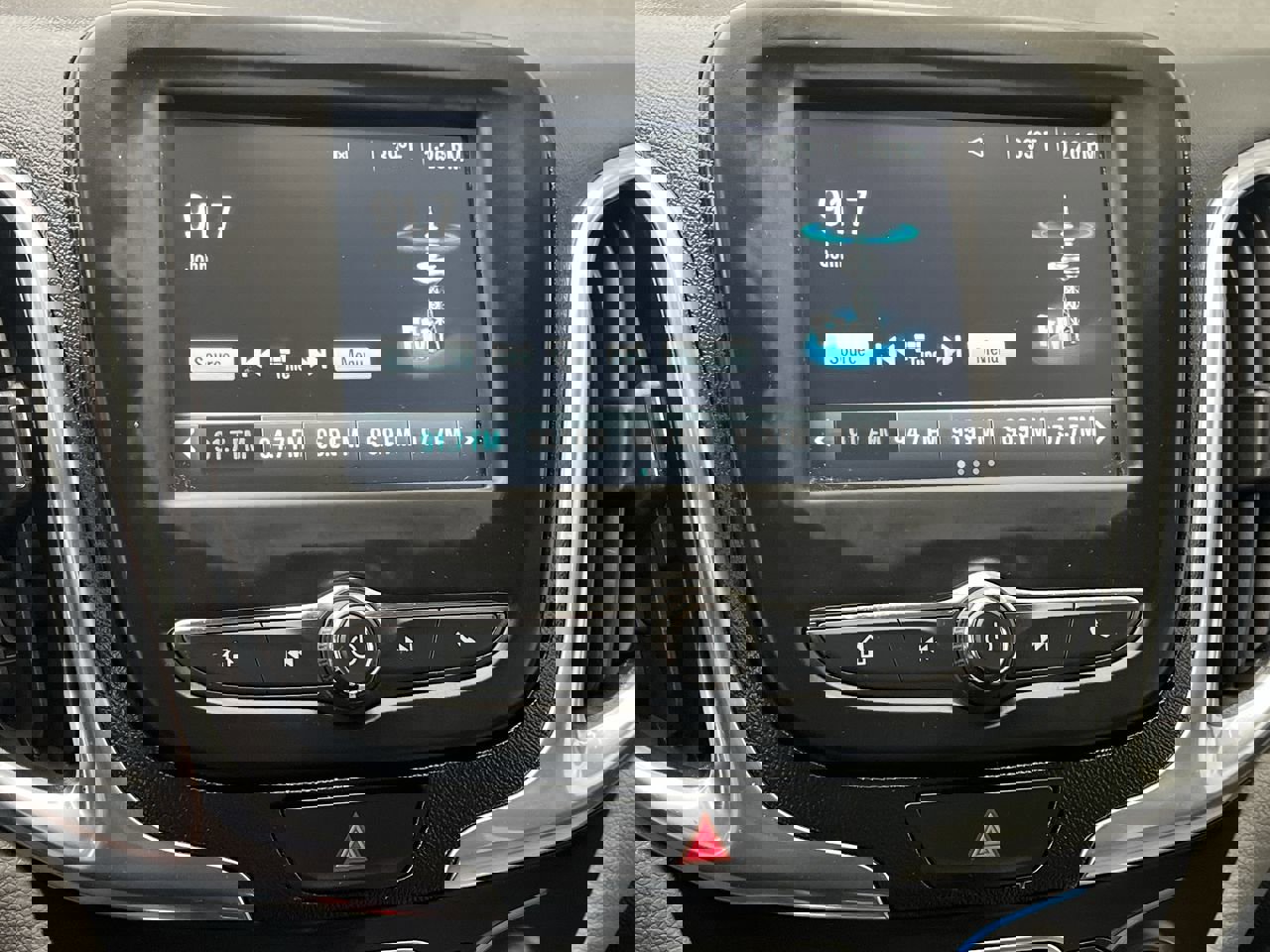 Used 2018 Chevrolet Equinox LS image 16