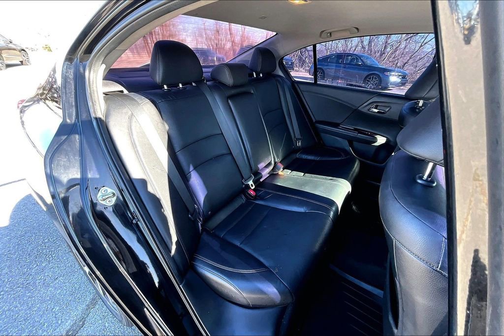 Used 2016 Honda Accord EX-L image 37