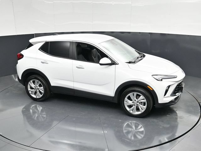 Used 2025 Buick Encore GX Preferred AWD/4WD image 42