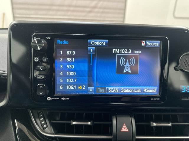 Used 2018 Toyota C-HR XLE FWD image 13