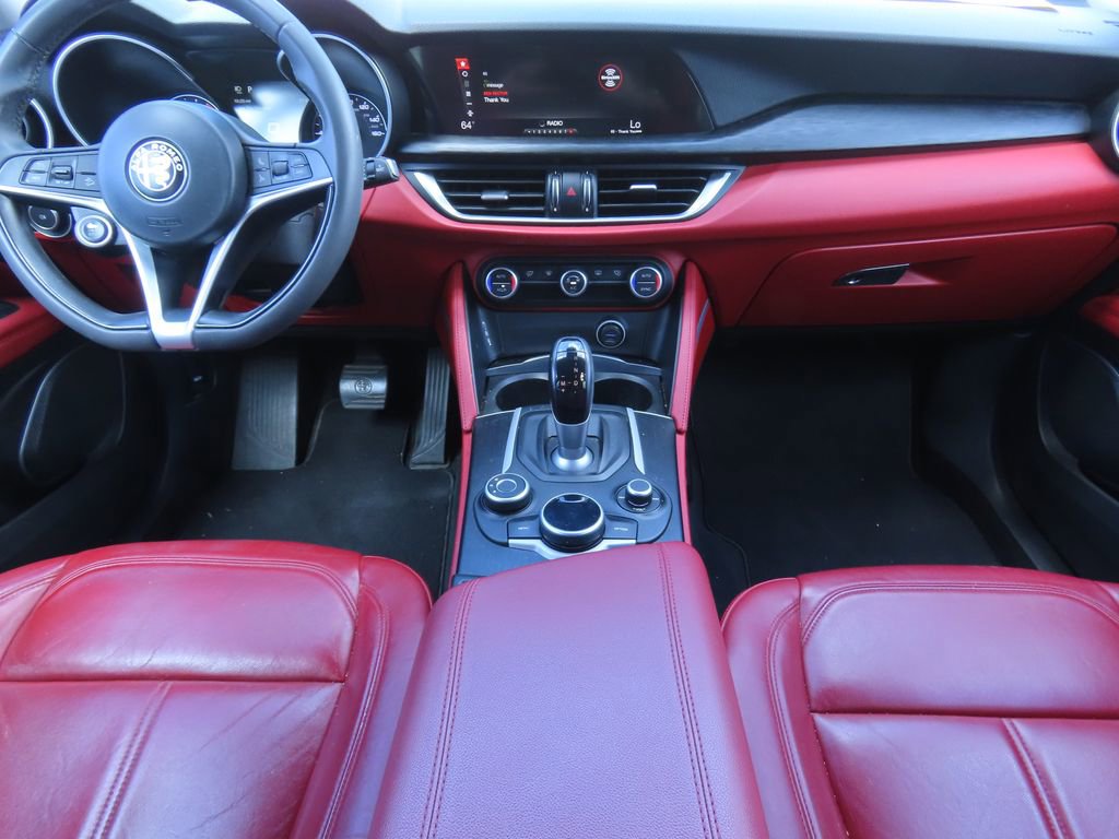 Used 2018 Alfa Romeo Stelvio AWD image 7
