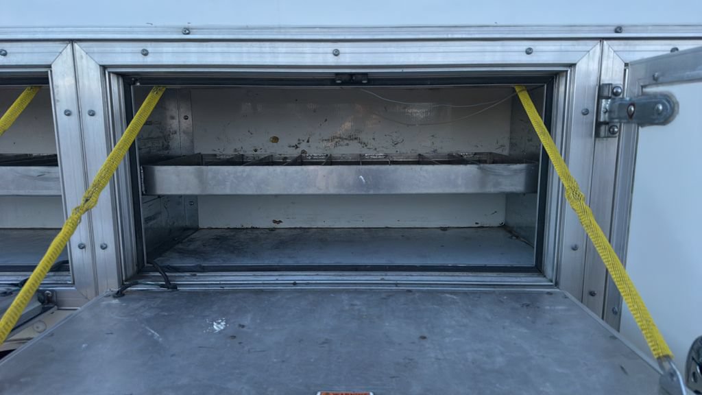 Used 2016 Chevrolet Express 3500 RWD image 8