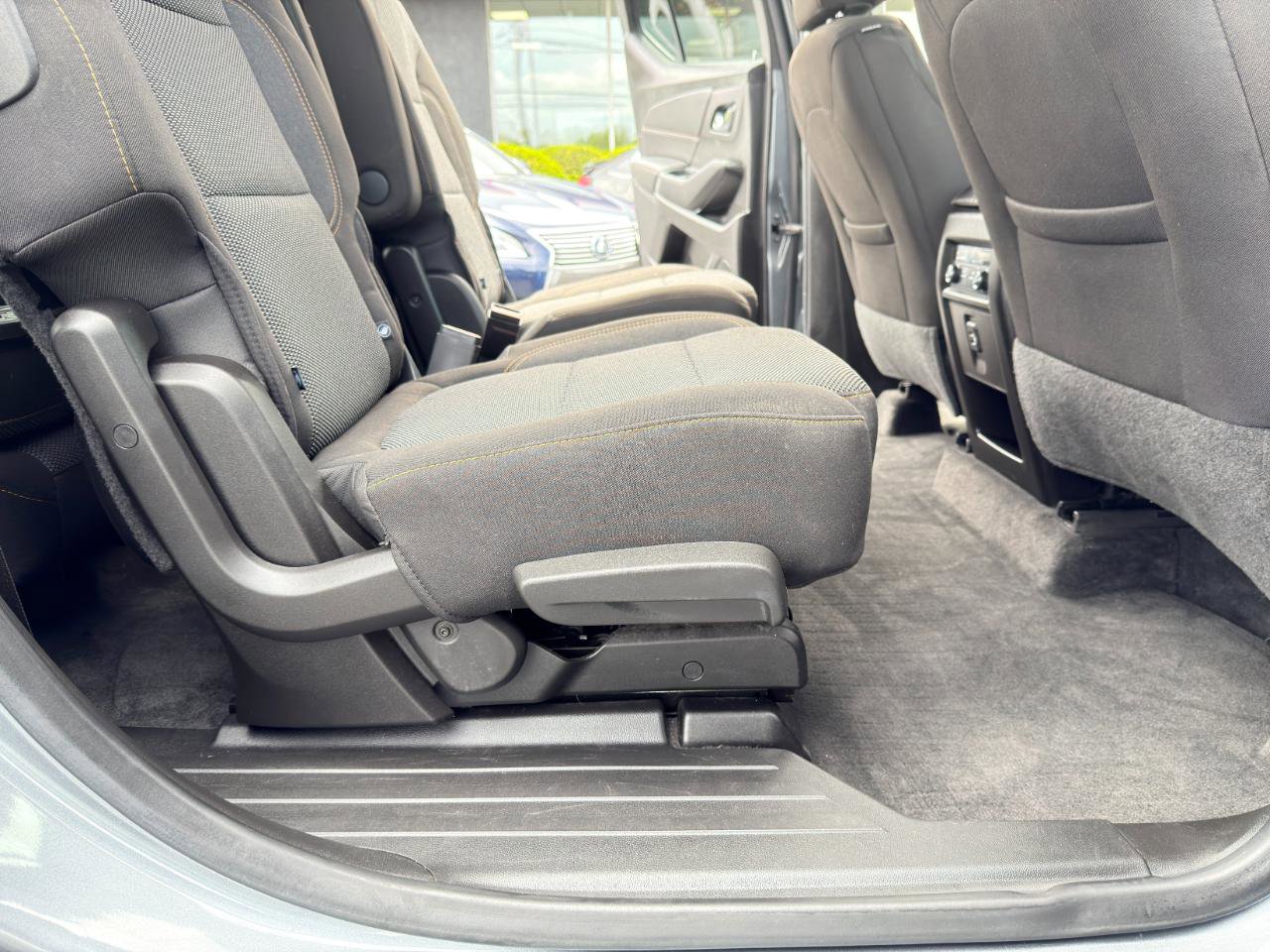 Used 2019 Chevrolet Traverse LT w/ LPO, Floor Liner Package AWD/4WD image 39